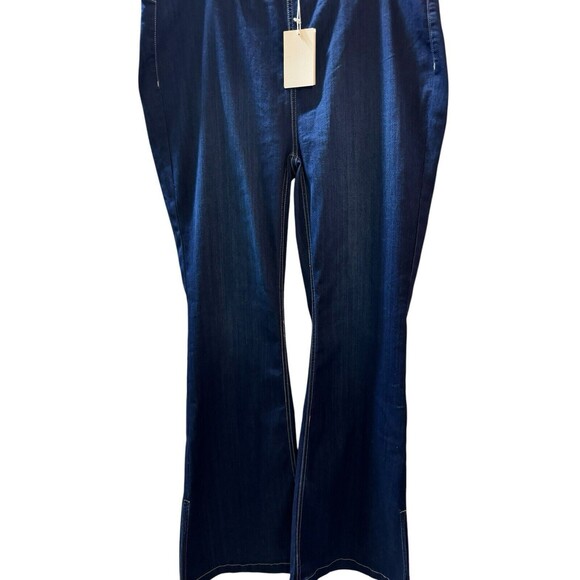 Cello Jeans Mid Rise Pull On Slit Hem Flare Jeans Comfort Stretch  2X NWT - Picture 2 of 15